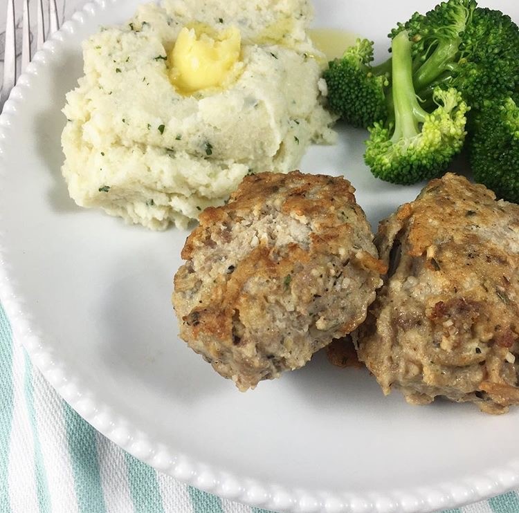 Califlower Mashed Potatoes and Meatballs