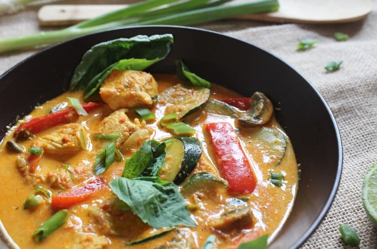 paleo and whole30 chicken and lemongrass coconut curry