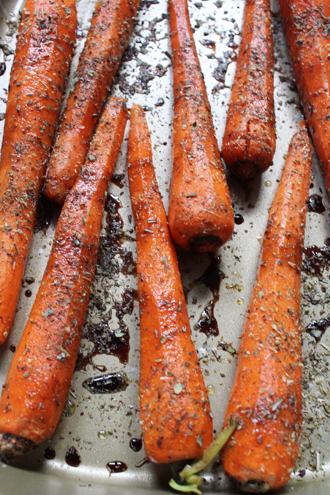 roasted balsamic carrots
