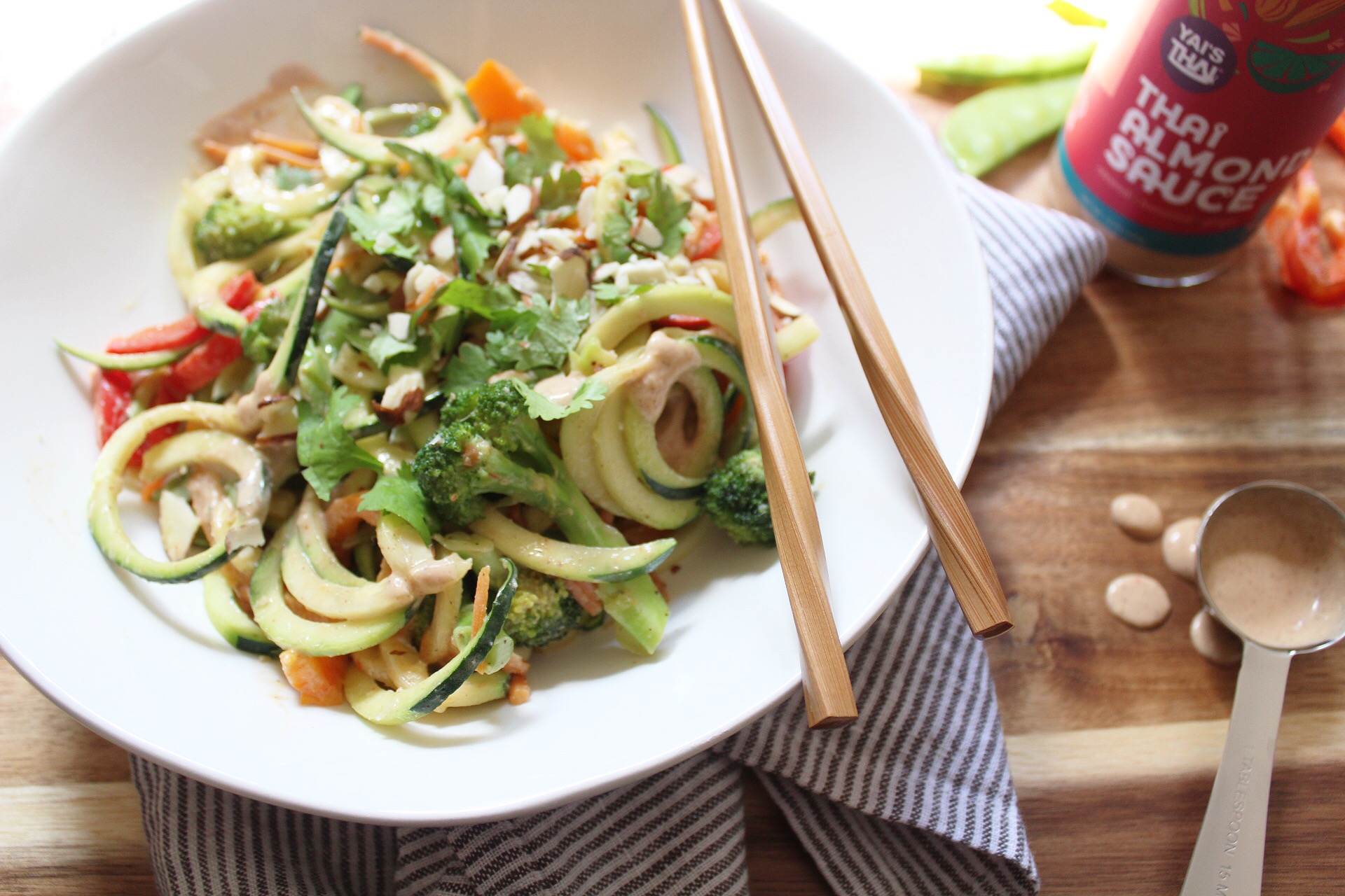 paleo pad thai salad