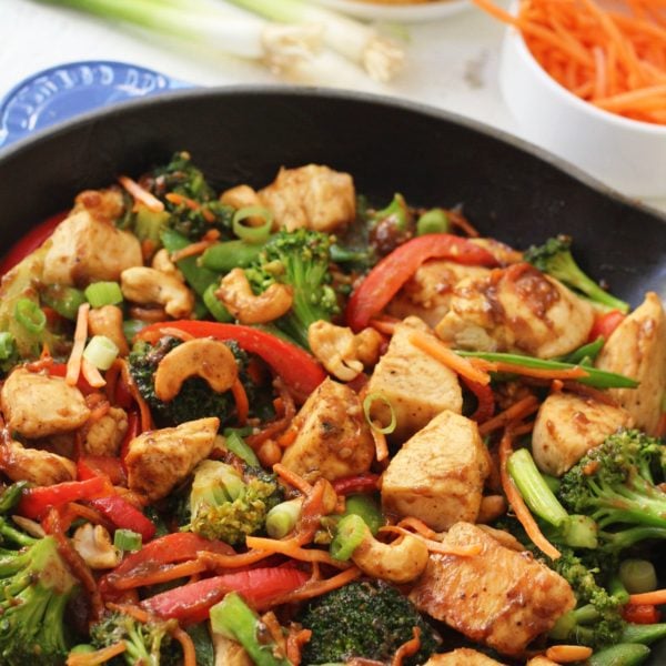 Paleo Cashew Chicken Skillet (Whole30, One Pan, 30 Minutes) Whole