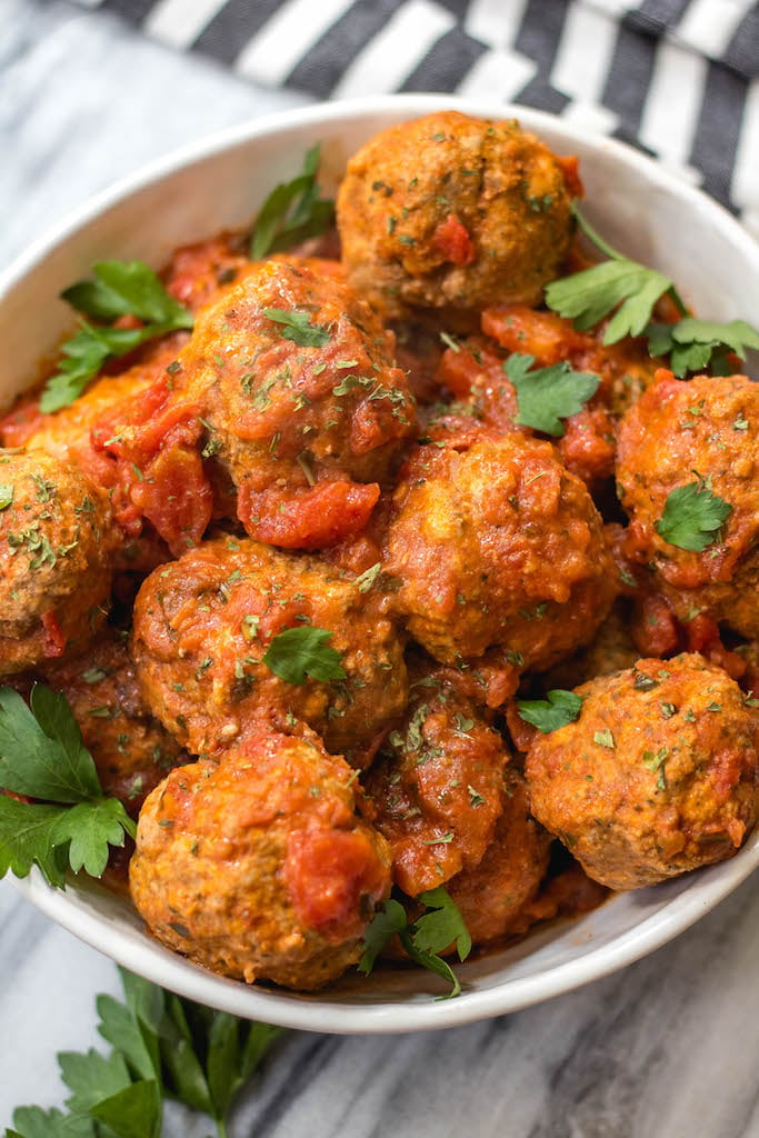 These instant pot beef meatballs are Whole30, paleo, gluten-free and, importantly, so easy to make. The meatballs and marinara take less than 10 minutes cooking time with the pressure cooker and they’re a great family friendly healthy recipe for a weeknight dinner or for a Whole30 meal prep recipe. #whole30beefmeatballs #whole30instantpot #whole30beefrecipes #paleoinstantpot #paleomeatballs #ketoinstantpotrecipes