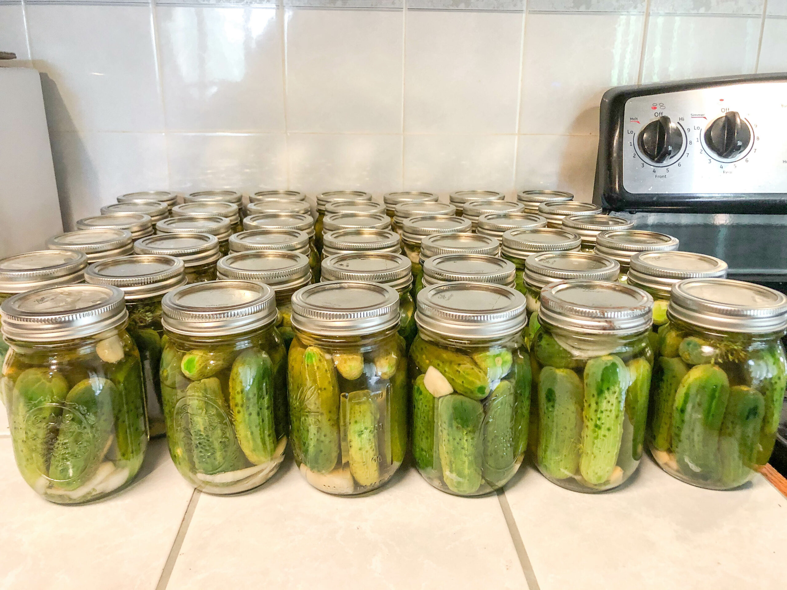 sealing homemade canned pickles
