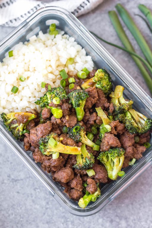 This Whole30 ground beef and broccoli skillet is perfect for a quick weeknight meal or meal prep recipe. It comes together in under 30 minutes, has a simple ingredient list which makes it budget friendly, and reheats well! It's also paleo, low carb, and gluten-free, so everyone can enjoy it. Made in only one pan, so you won't have to spend time on clean up either! #groundbeefrecipes #onepan #skilletrecipes #whole30beef #lowcarb #glutenfreerecipes