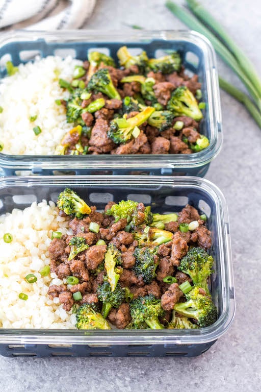 This Whole30 ground beef and broccoli skillet is perfect for a quick weeknight meal or meal prep recipe. It comes together in under 30 minutes, has a simple ingredient list which makes it budget friendly, and reheats well! It's also paleo, low carb, and gluten-free, so everyone can enjoy it. Made in only one pan, so you won't have to spend time on clean up either! #groundbeefrecipes #onepan #skilletrecipes #whole30beef #lowcarb #glutenfreerecipes