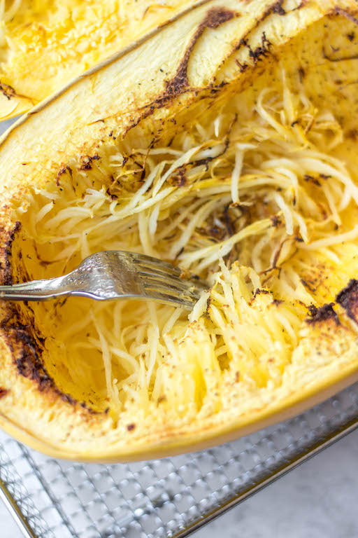 air fryer spaghetti squash cooking process