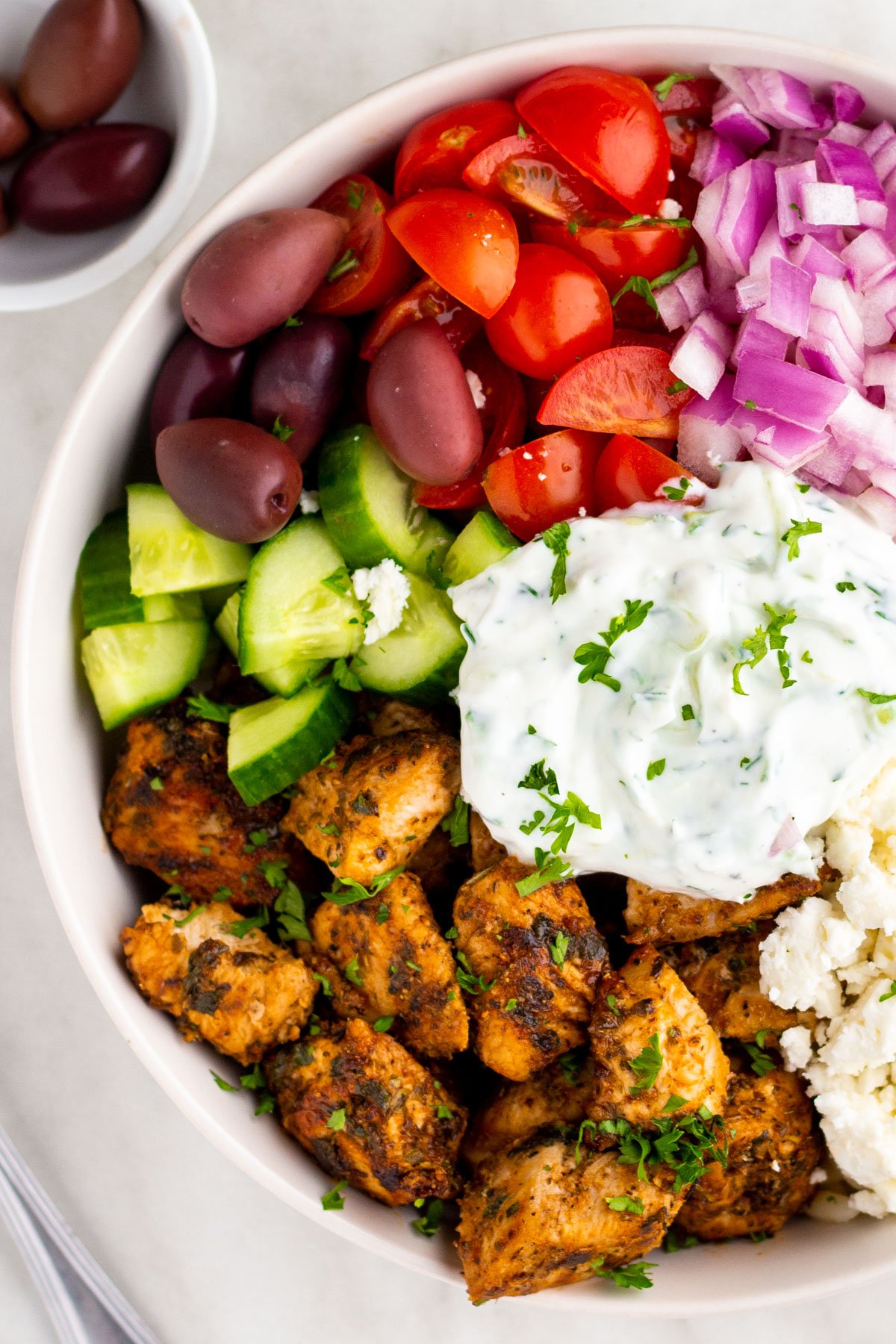 how-to-make-chicken-gyro-bowls-assembled