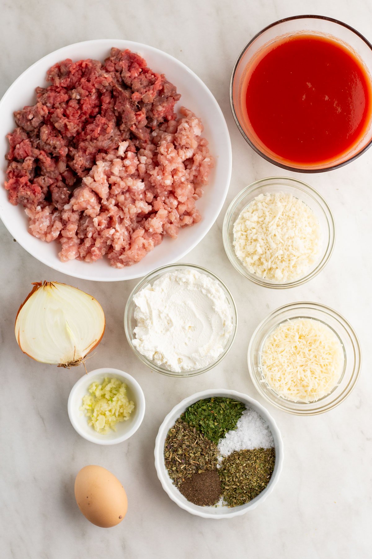ingredients-to-make-ricotta-meatballs